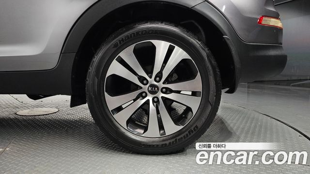 Kia Sportage 2012 — photo 7