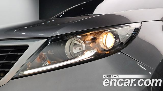 Kia Sportage 2012 — photo 8