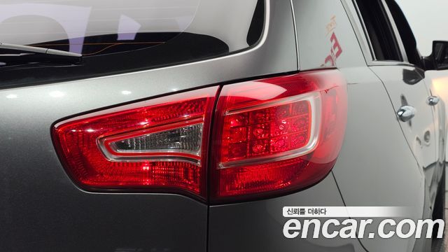 Kia Sportage 2012 — photo 9