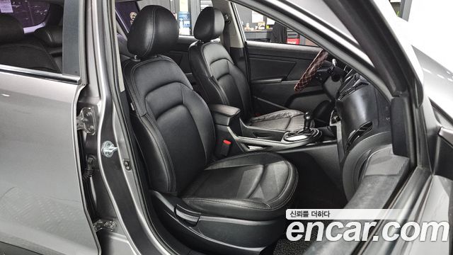 Kia Sportage 2012 — photo 16