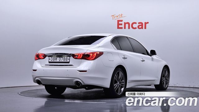 Infiniti Q50 2016 — photo 2