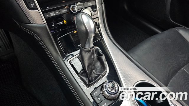 Infiniti Q50 2016 — photo 9
