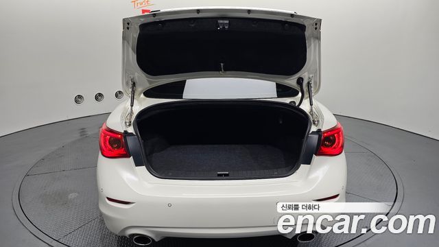Infiniti Q50 2016 — photo 20