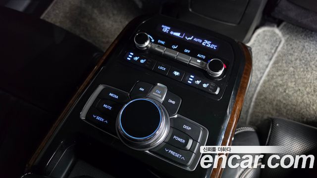 Genesis EQ900 2018 — photo 18