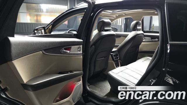 Lincoln Nautilus 2019 — photo 16