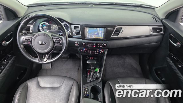 Kia Niro 2018 — photo 10