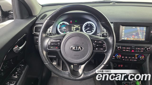 Kia Niro 2018 — photo 19