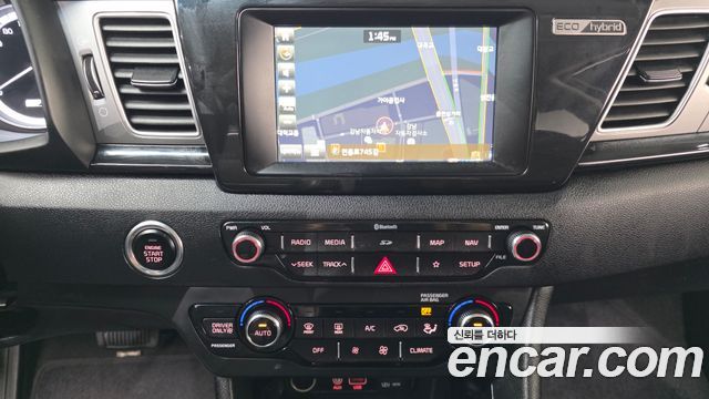 Kia Niro 2018 — photo 21