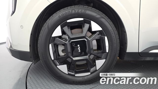 Kia Canival 2024 — photo 5