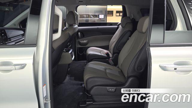 Kia Canival 2024 — photo 18