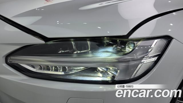 Volvo S90 2021 — photo 8