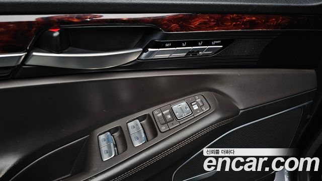 Genesis EQ900 2016 — photo 32