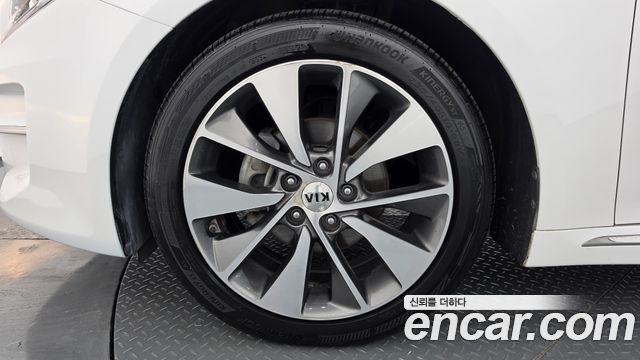 Kia K5 2017 — photo 5