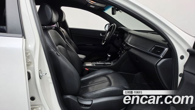 Kia K5 2017 — photo 11