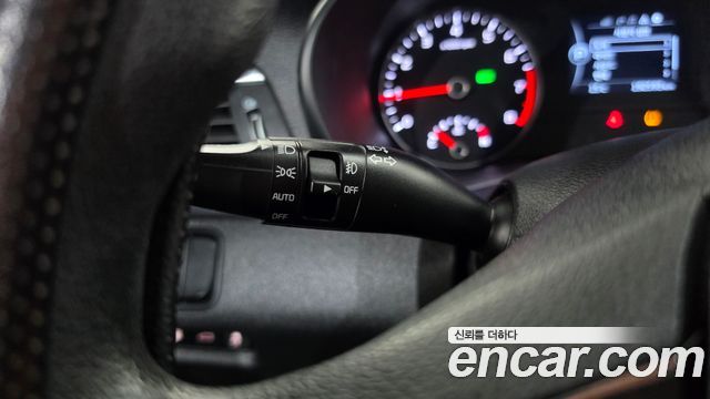 Kia K5 2017 — photo 16