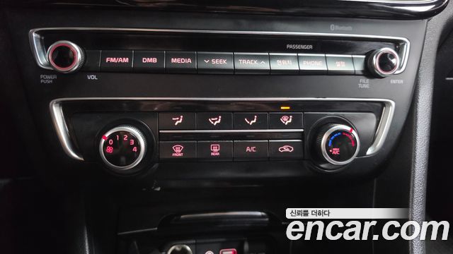 Kia K5 2017 — photo 17