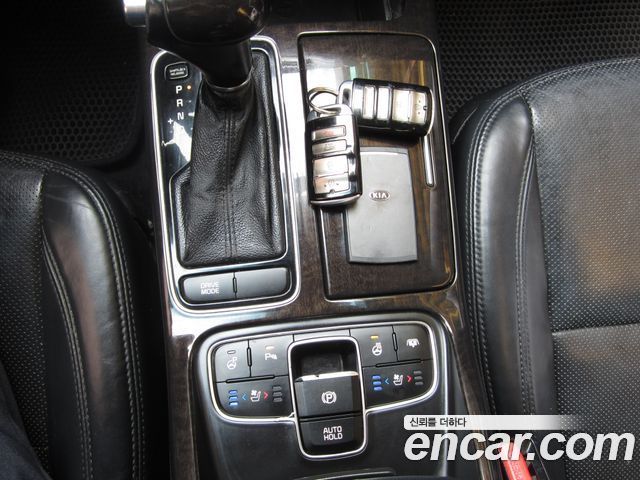 Kia K7 2013 — photo 12