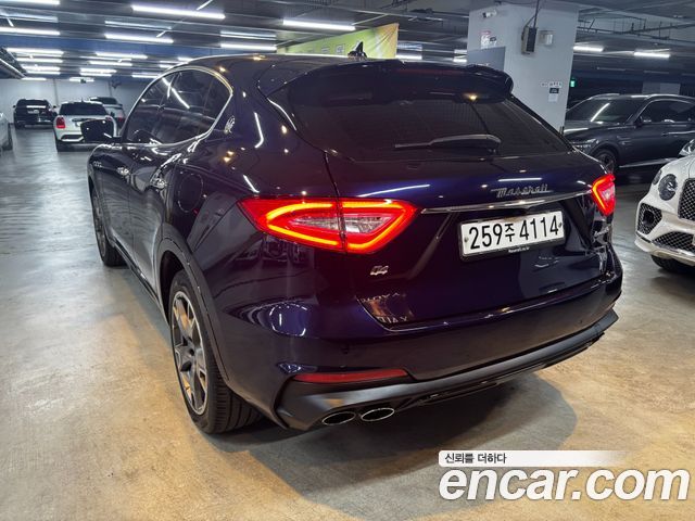 Maserati Levante 2020 — photo 2