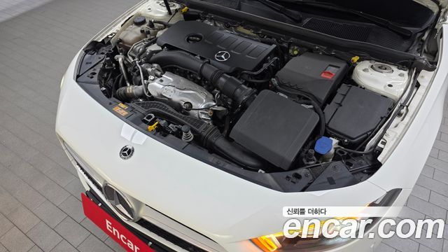 Mercedes-Benz A-Class 2020 — photo 6