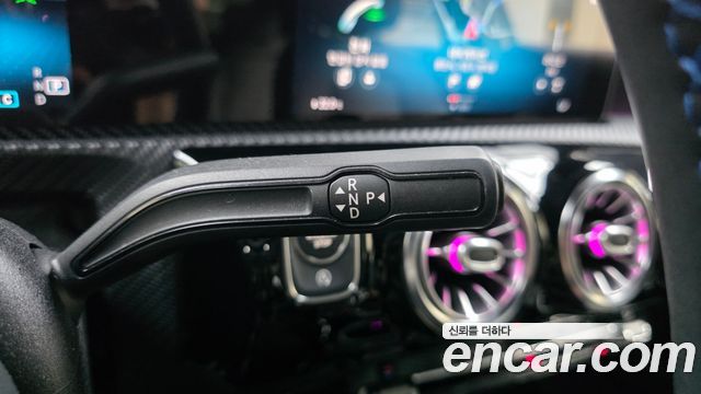 Mercedes-Benz A-Class 2020 — photo 12