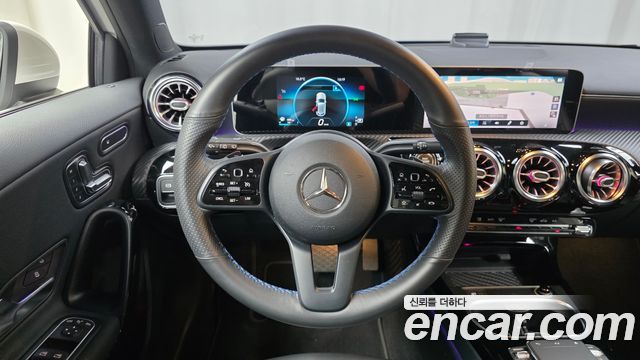 Mercedes-Benz A-Class 2020 — photo 20
