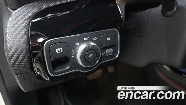 Mercedes-Benz A-Class 2020 — photo 25