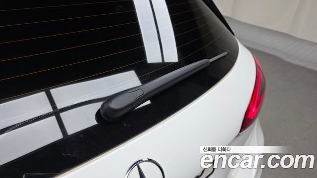 Mercedes-Benz A-Class 2020 — photo 27