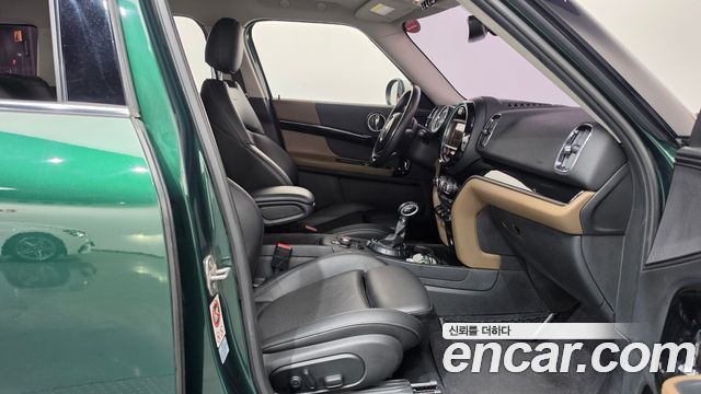 Mini Countryman 2017 — photo 11