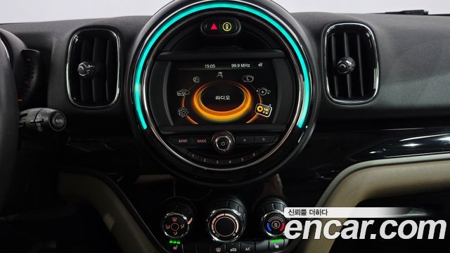 Mini Countryman 2017 — photo 14