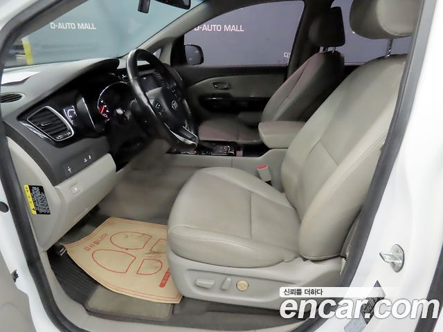 Kia Canival 2018 — photo 6