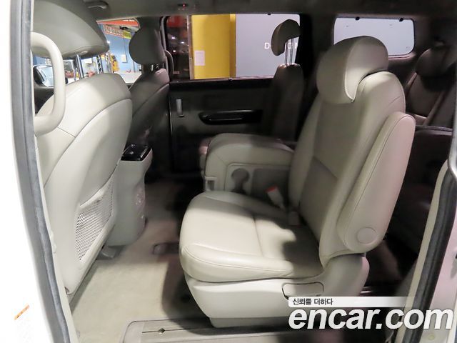 Kia Canival 2018 — photo 7