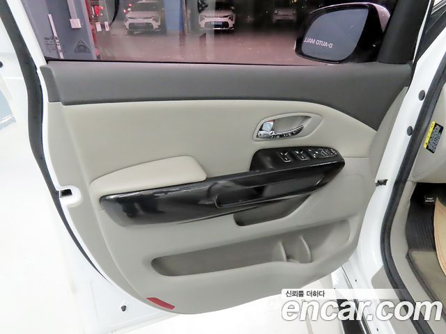Kia Canival 2018 — photo 15