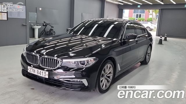 BMW 5-Series 2019 — photo 1