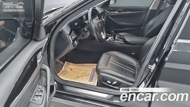 BMW 5-Series 2019 — photo 7