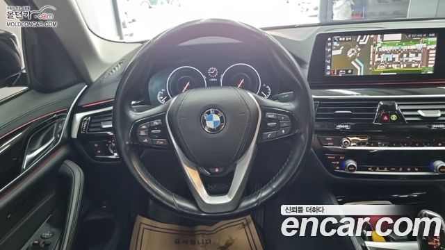 BMW 5-Series 2019 — photo 9