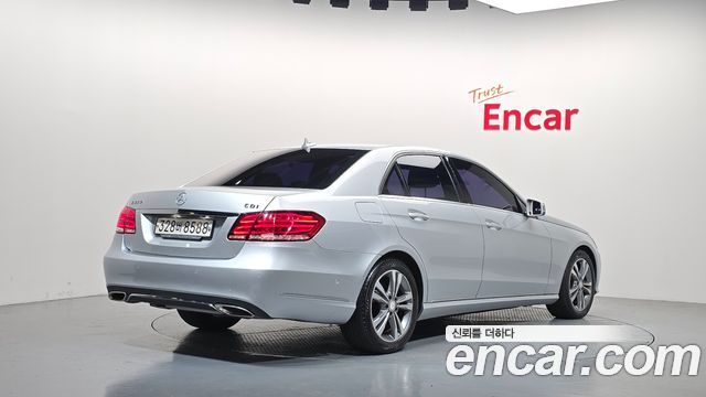 Mercedes-Benz E-Class 2014 — photo 2