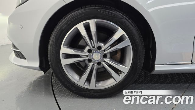 Mercedes-Benz E-Class 2014 — photo 5