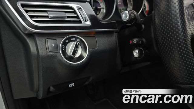 Mercedes-Benz E-Class 2014 — photo 17