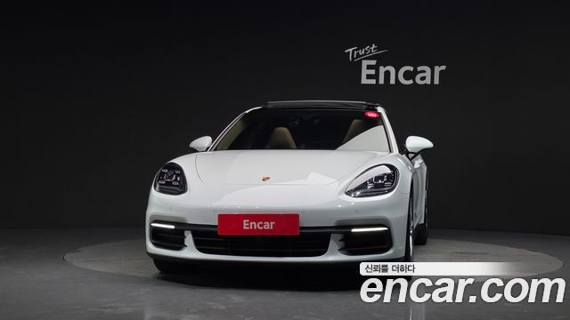 Porsche Panamera 2018 — photo 3