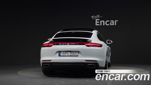 Porsche Panamera 2018 — photo 4