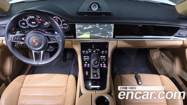 Porsche Panamera 2018 — photo 7