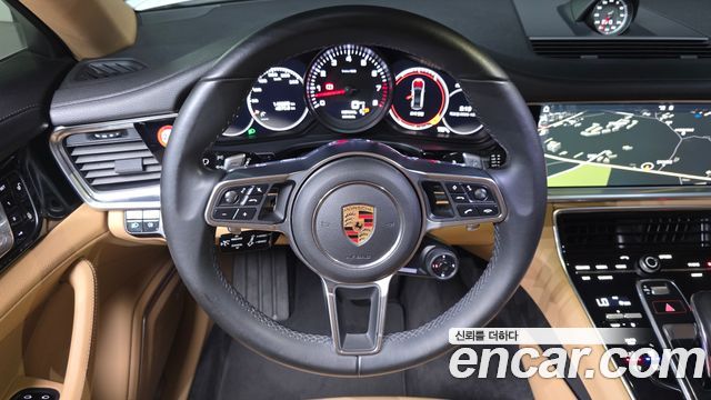 Porsche Panamera 2018 — photo 13