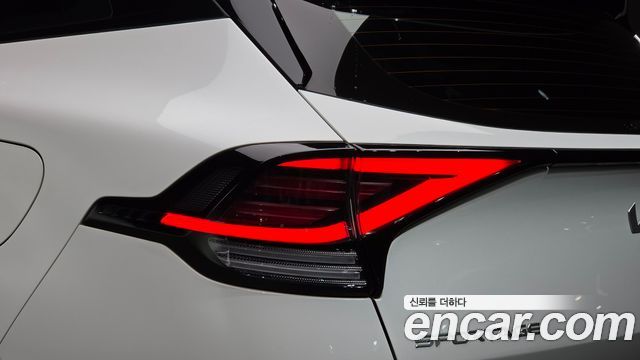 Kia Sportage 2023 — photo 9