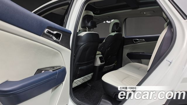 Kia Sportage 2023 — photo 28