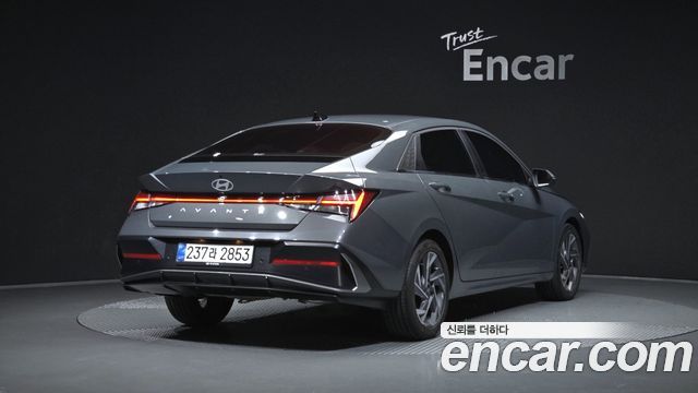 Hyundai AVANTE 2026 — photo 2