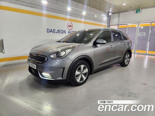 Kia Niro 2018 — photo 3