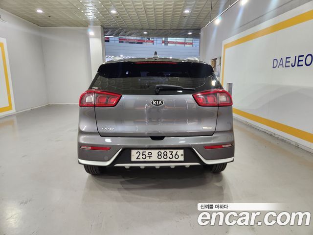 Kia Niro 2018 — photo 4