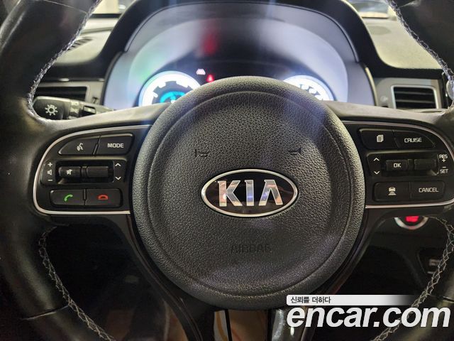 Kia Niro 2018 — photo 11