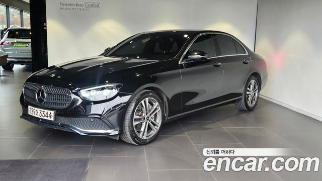 Mercedes-Benz E-Class 2022 — photo 1