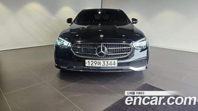 Mercedes-Benz E-Class 2022 — photo 3